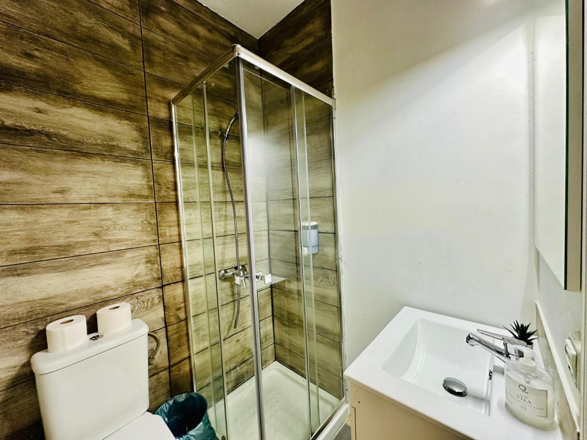 Punta Me Rooms In Madrid Downtown מראה חיצוני תמונה